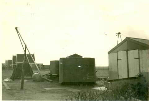 Persbaggermolen in aanbouw. Ca. 1960.